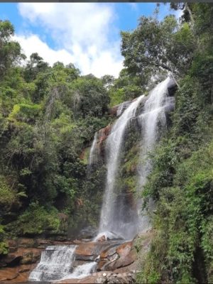 Retiro de Yoga nas montanhas - cachoeira